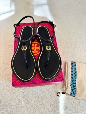 Nordstrom Black Leather T-Strap Sandals with Gold Emblem